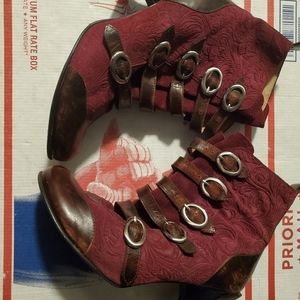 John fluevog baroque vermeer boots size 6.5